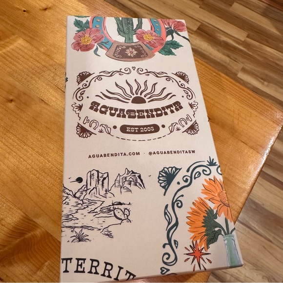 Agua Bendita Three Pack of Socks - Picture 6 of 8